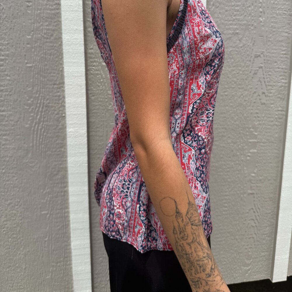 GreyLin - Picture 5 of 6